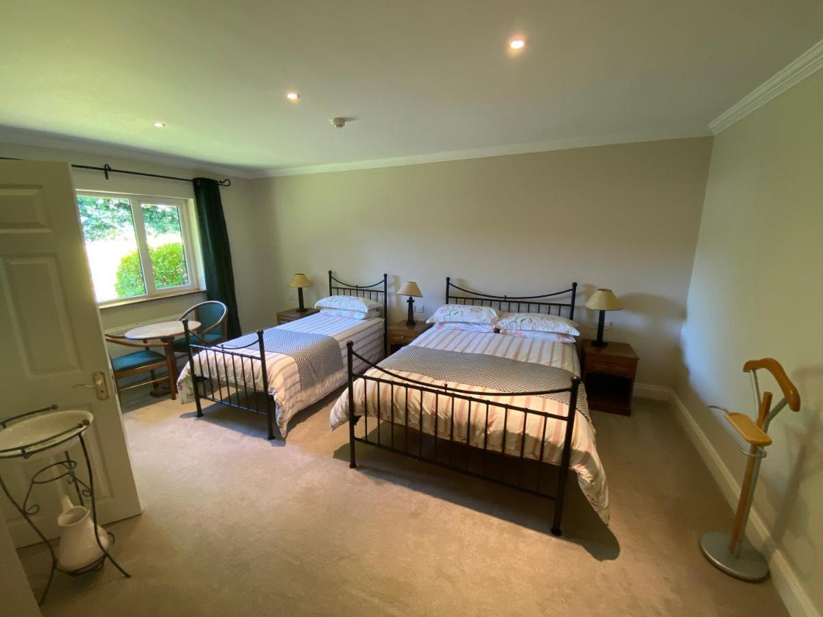 Applecroft House Bed & Breakfast Киларни Екстериор снимка