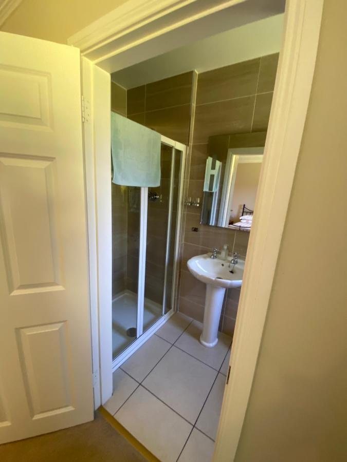 Applecroft House Bed & Breakfast Киларни Екстериор снимка