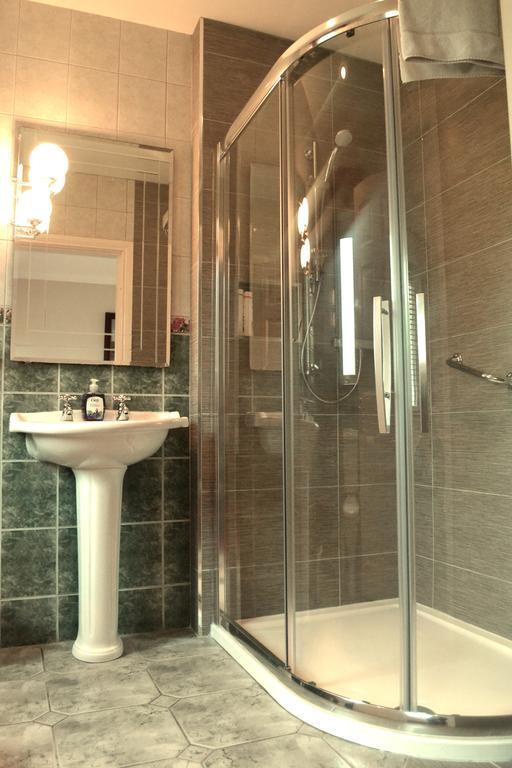 Applecroft House Bed & Breakfast Киларни Стая снимка