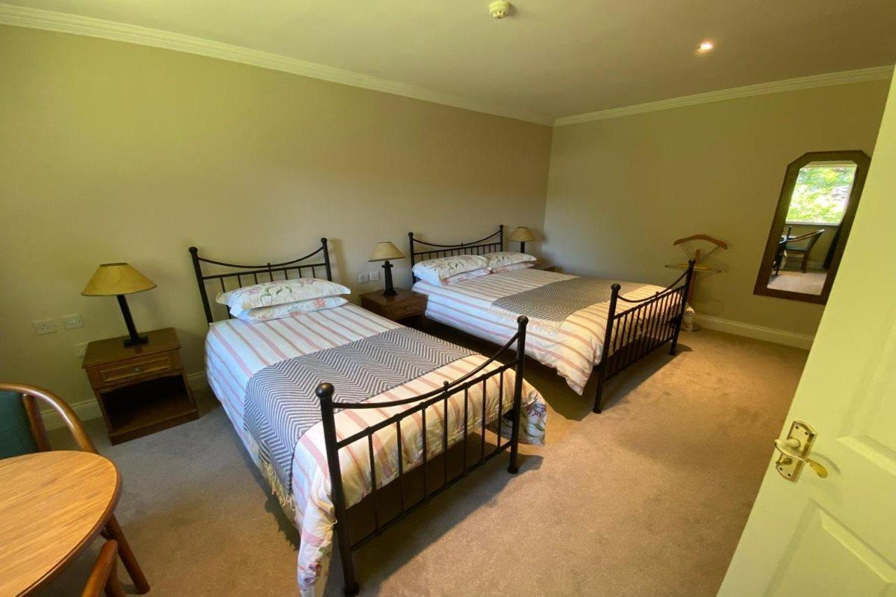 Applecroft House Bed & Breakfast Киларни Екстериор снимка