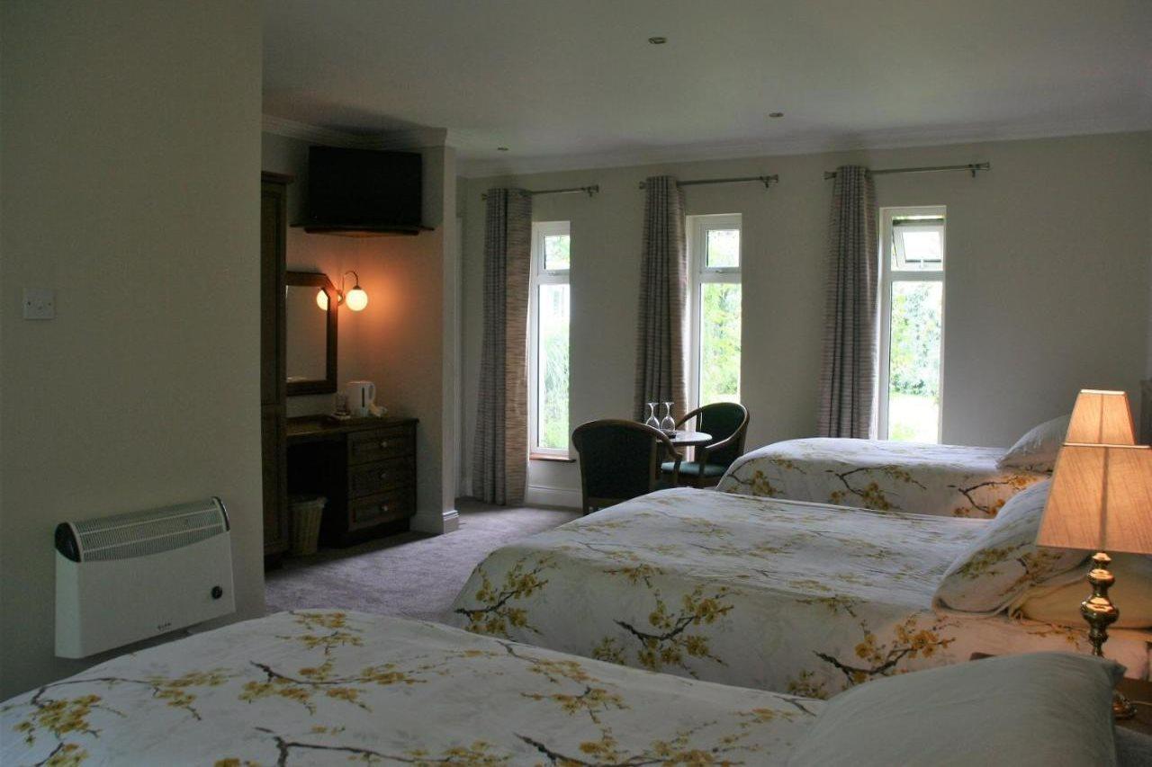 Applecroft House Bed & Breakfast Киларни Екстериор снимка