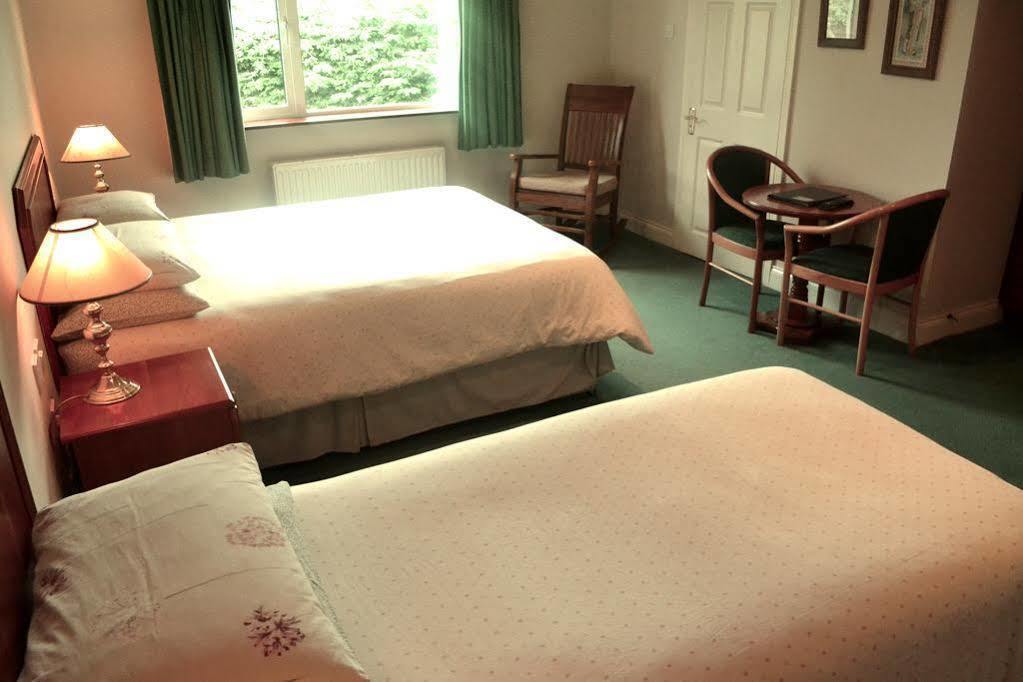 Applecroft House Bed & Breakfast Киларни Екстериор снимка