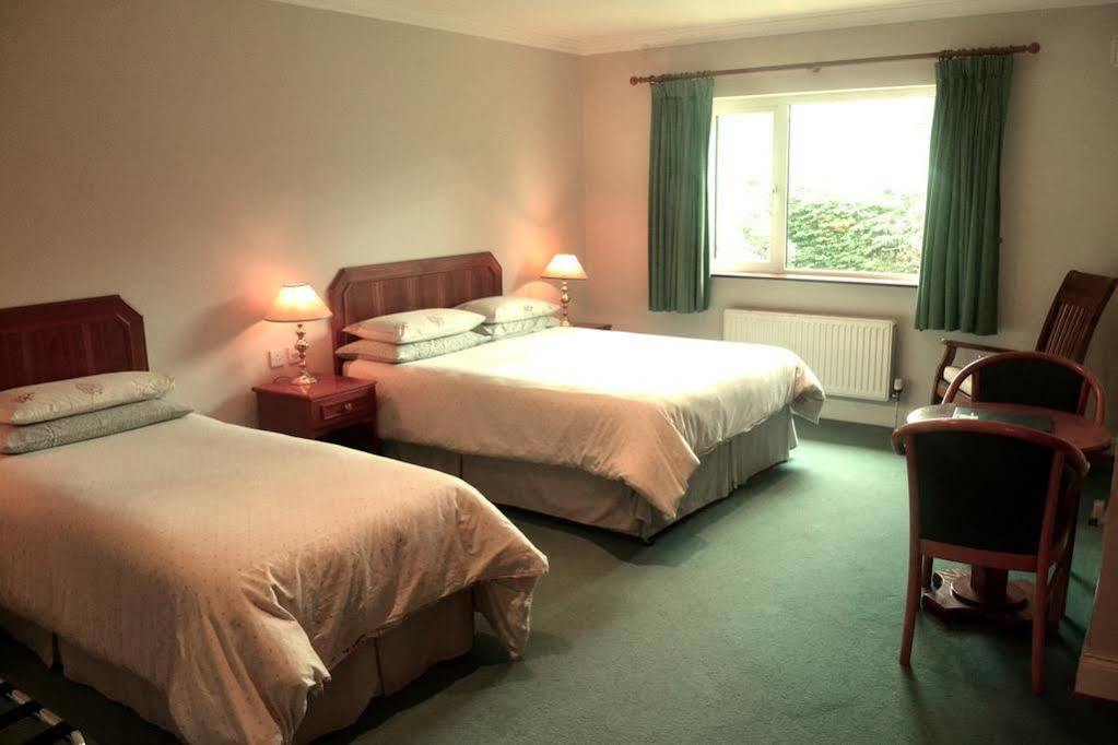 Applecroft House Bed & Breakfast Киларни Екстериор снимка