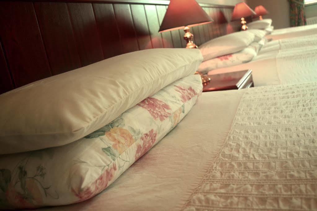 Applecroft House Bed & Breakfast Киларни Екстериор снимка
